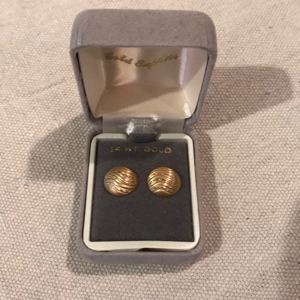 14KT GOLD stud earrings
